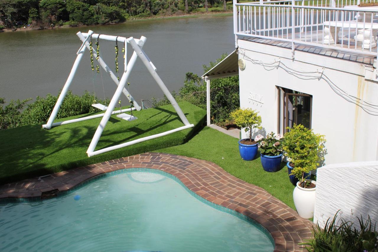 Blue'S Guest House - East London Bonza Bay Bagian luar foto