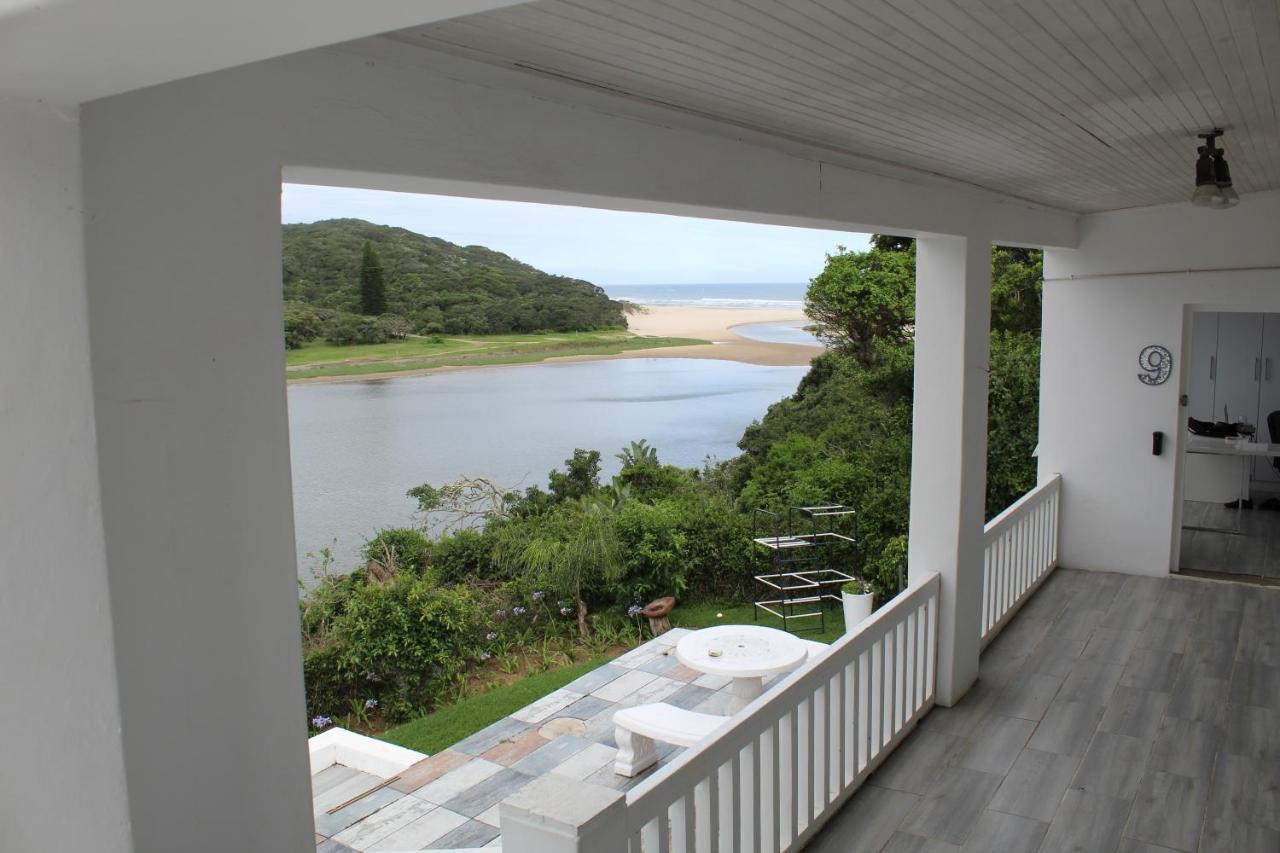 Blue'S Guest House - East London Bonza Bay Bagian luar foto