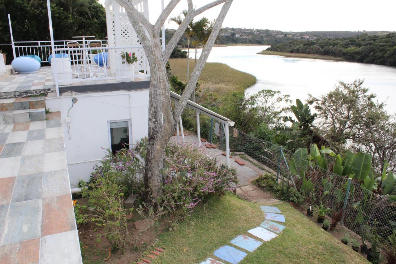 Blue'S Guest House - East London Bonza Bay Bagian luar foto