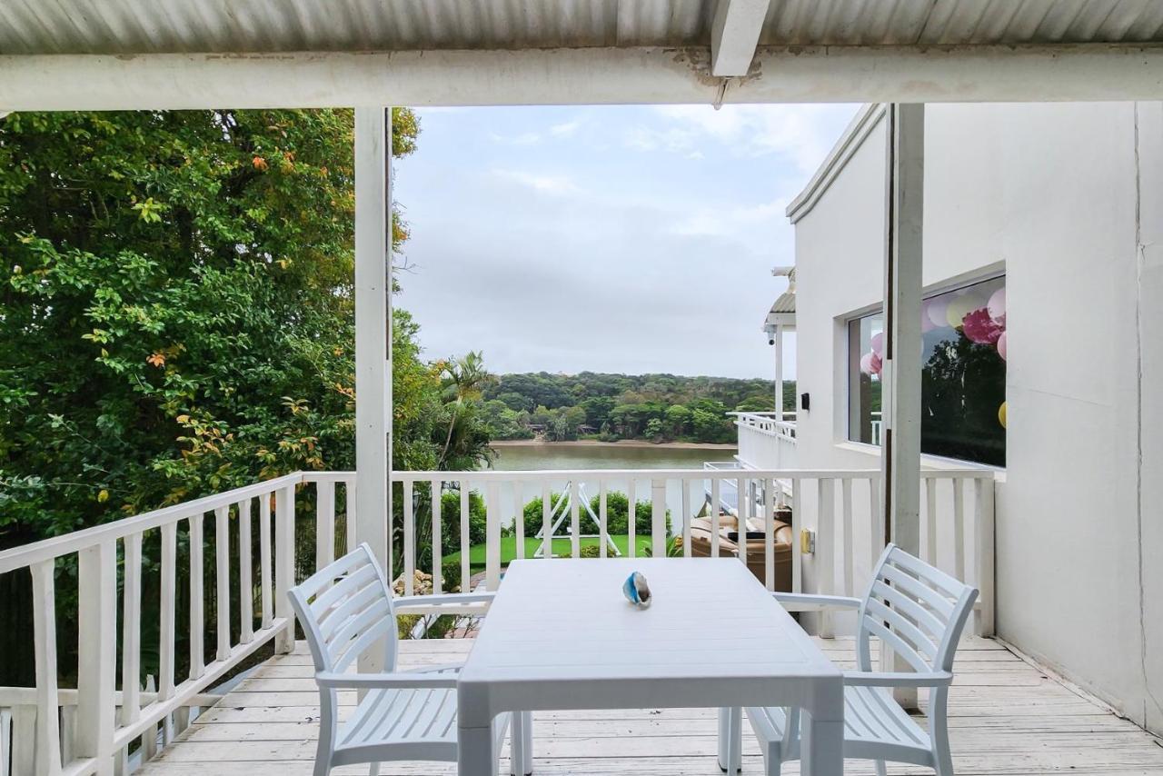 Blue'S Guest House - East London Bonza Bay Bagian luar foto