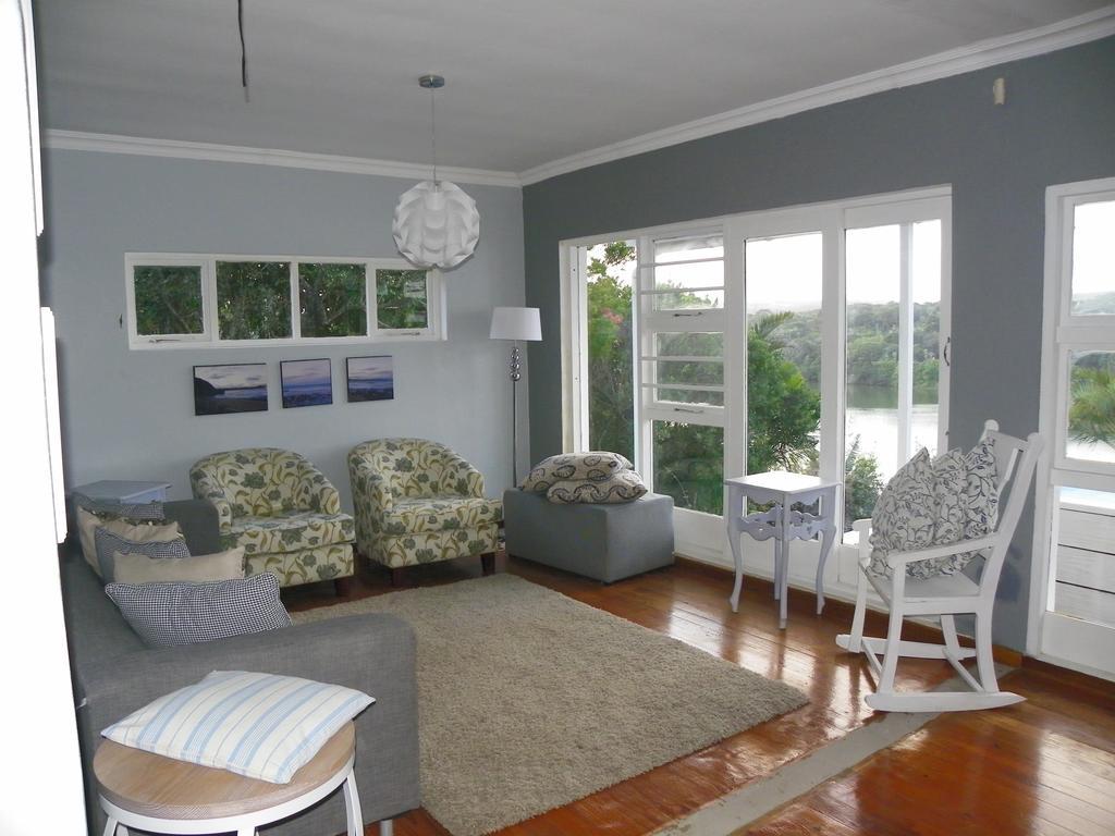 Blue'S Guest House - East London Bonza Bay Bagian luar foto