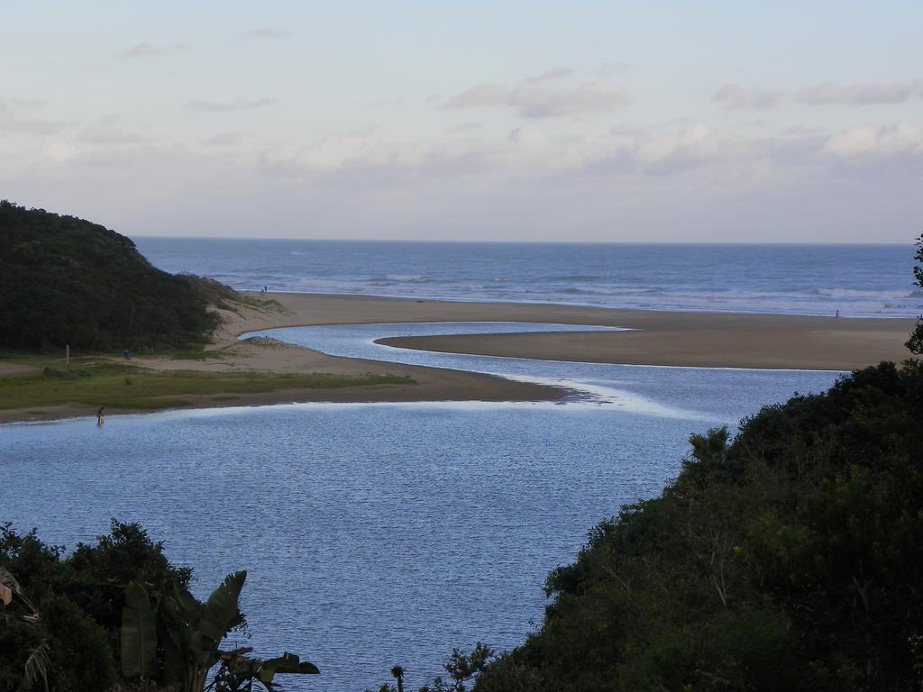 Blue'S Guest House - East London Bonza Bay Bagian luar foto