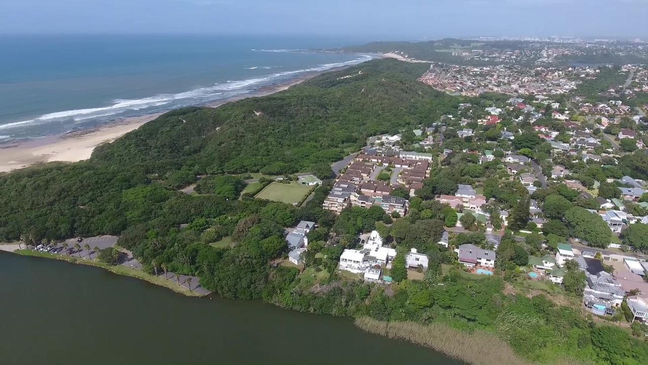 Blue'S Guest House - East London Bonza Bay Bagian luar foto