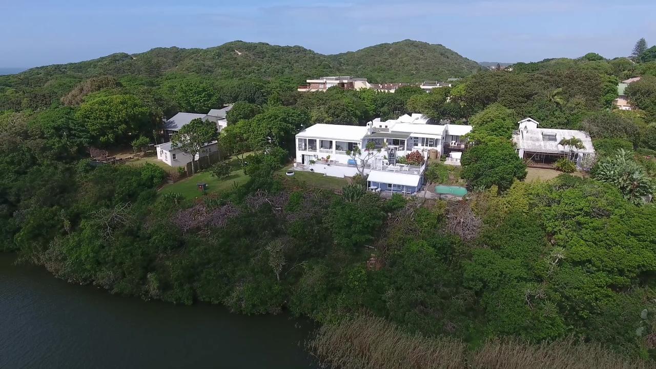 Blue'S Guest House - East London Bonza Bay Bagian luar foto