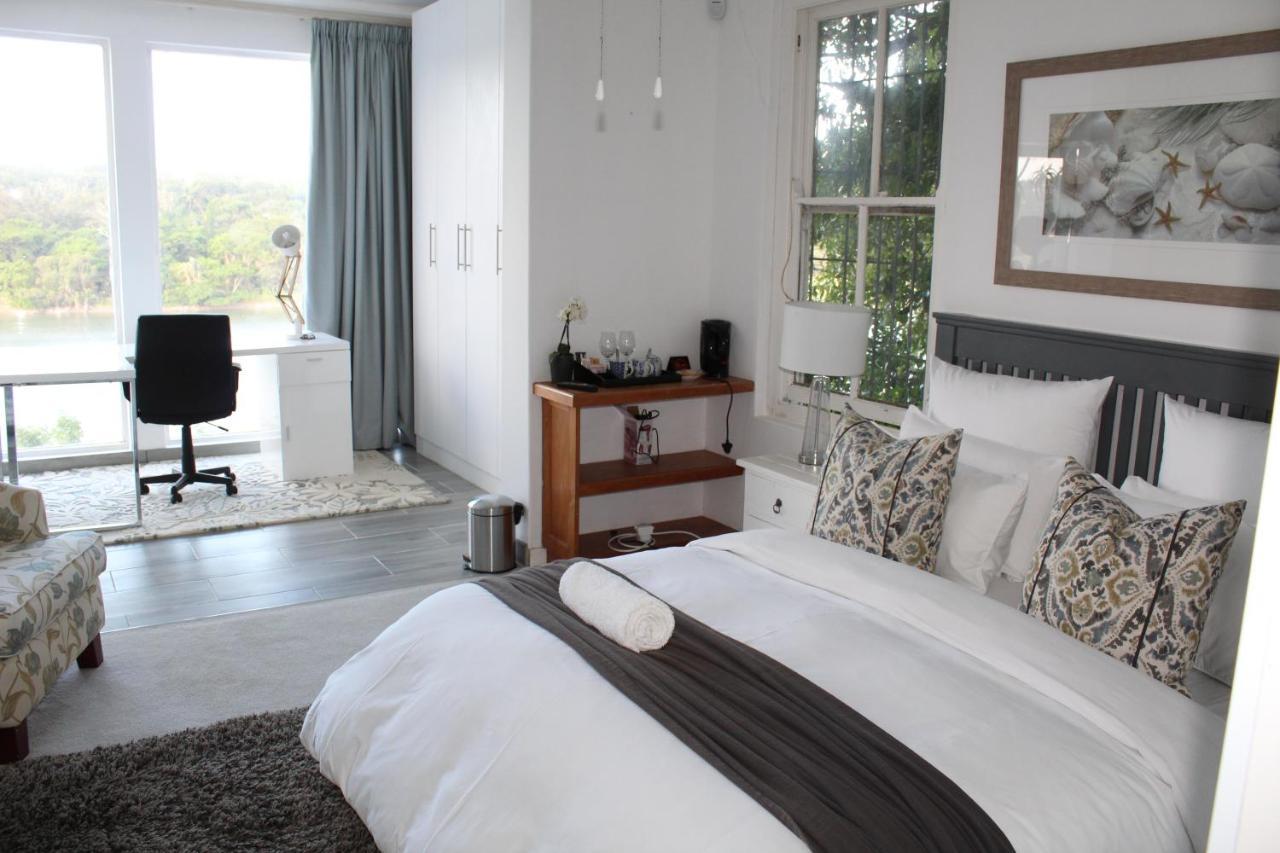 Blue'S Guest House - East London Bonza Bay Bagian luar foto
