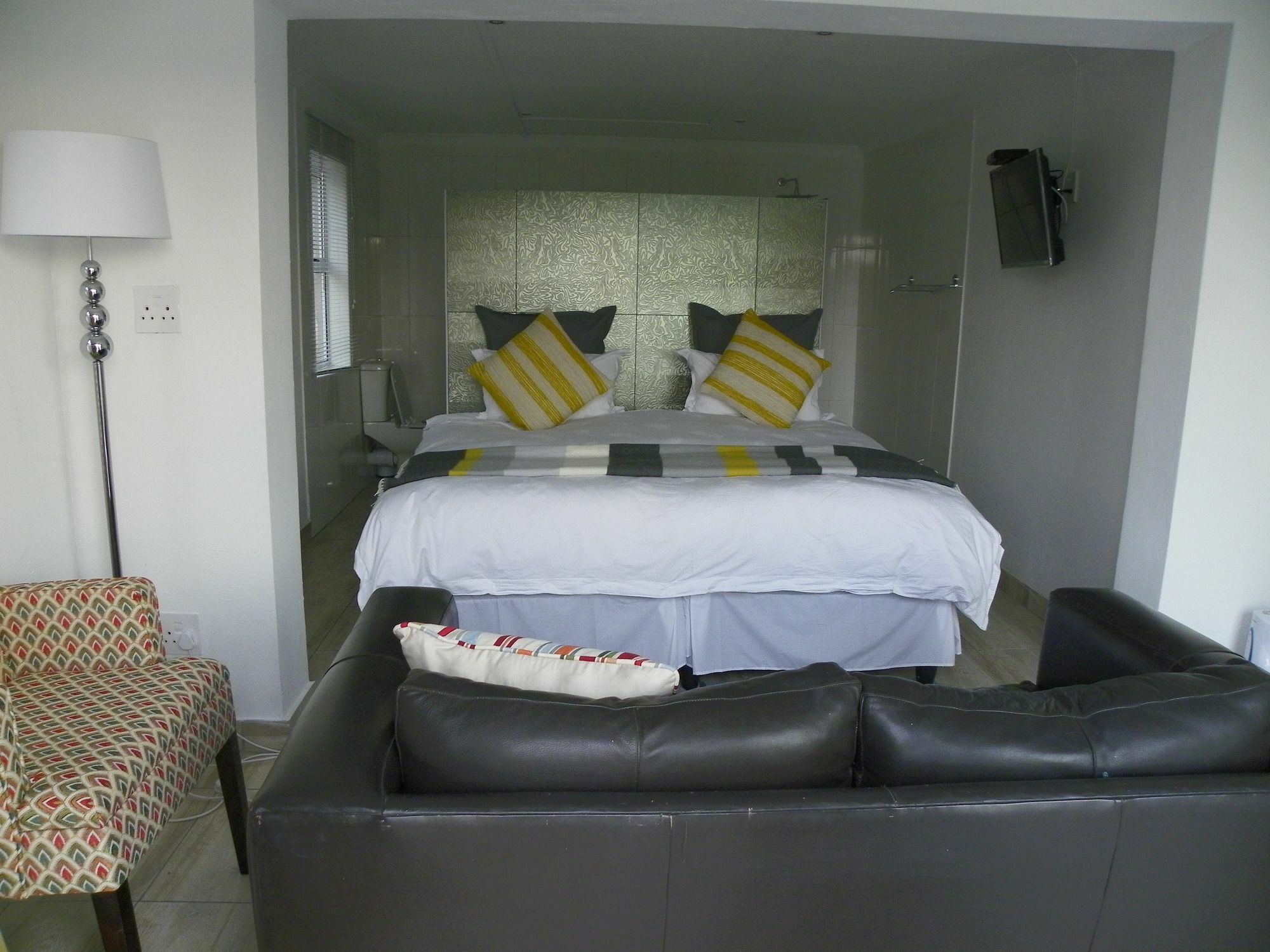 Blue'S Guest House - East London Bonza Bay Bagian luar foto