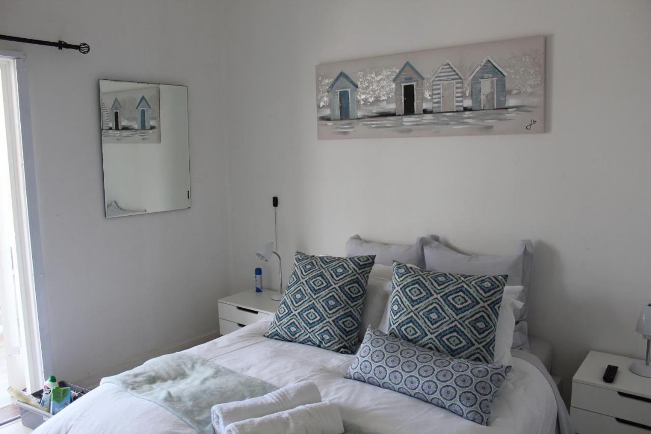 Blue'S Guest House - East London Bonza Bay Bagian luar foto