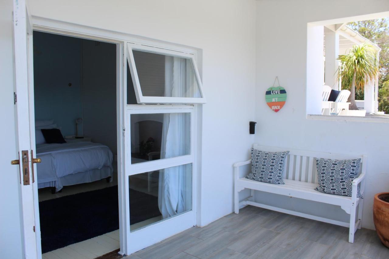 Blue'S Guest House - East London Bonza Bay Bagian luar foto